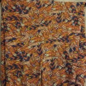 LulaRoe TC Leggings Red, Orange, Pink Feathers